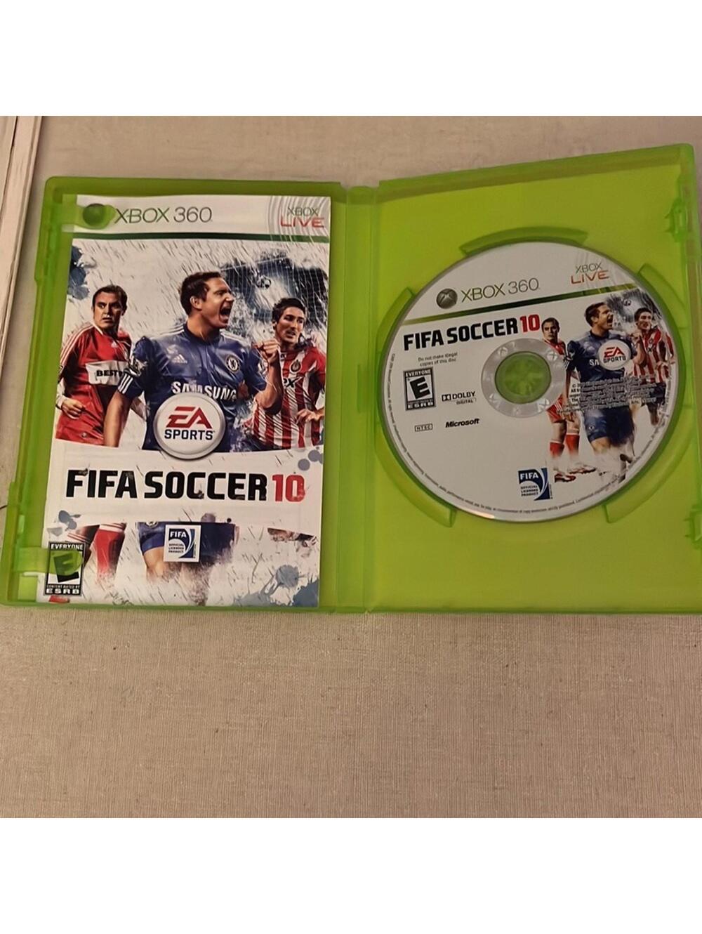 Xbox 360 FIFA Soccer 13 Messi on cover